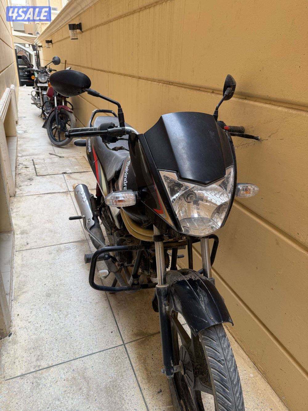 ثلاث دراجات نارية Mahindra Arro و Mahindra Centuro NXT و TVS Star1