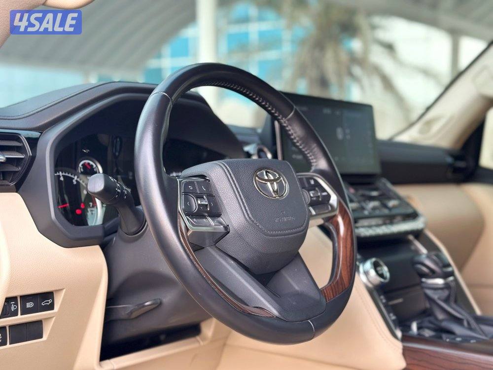 معرض القمة🚩8