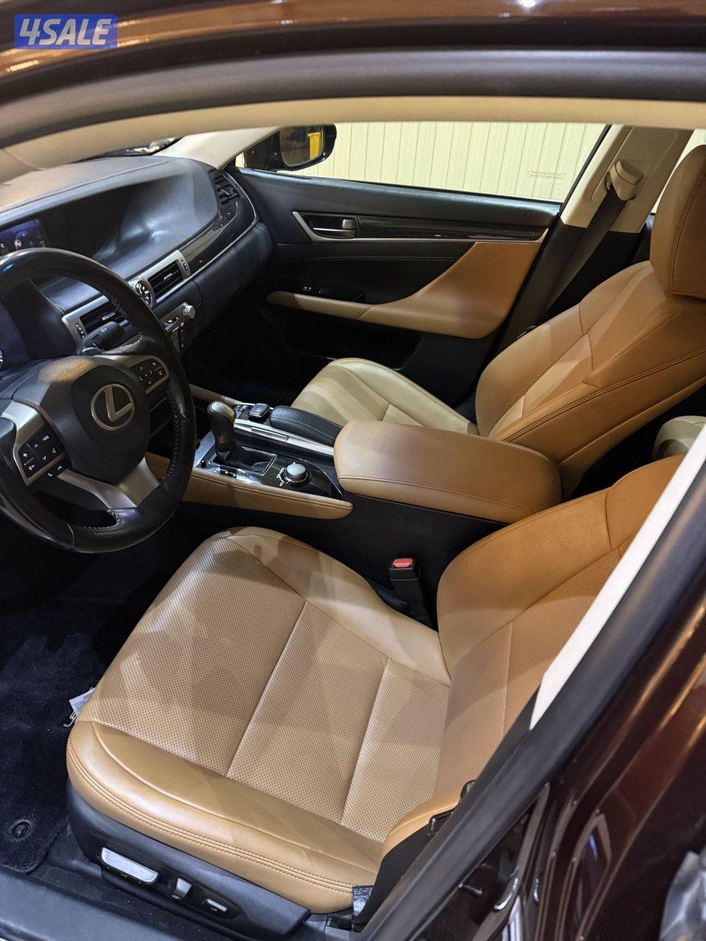 لكزس gs200t موديل 20174