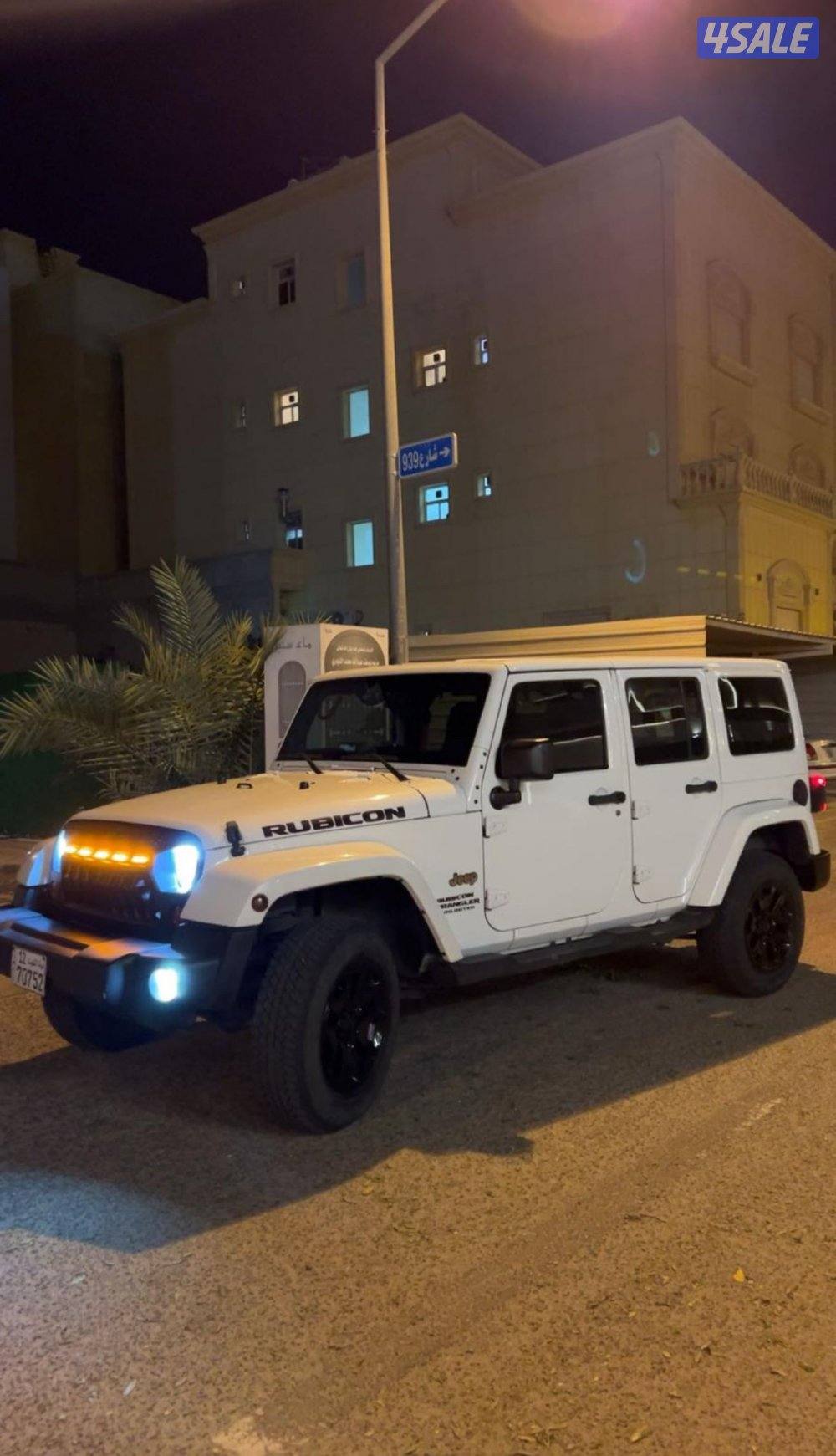 للبيع جيب رانجلر روبيكون ٢٠١٣0