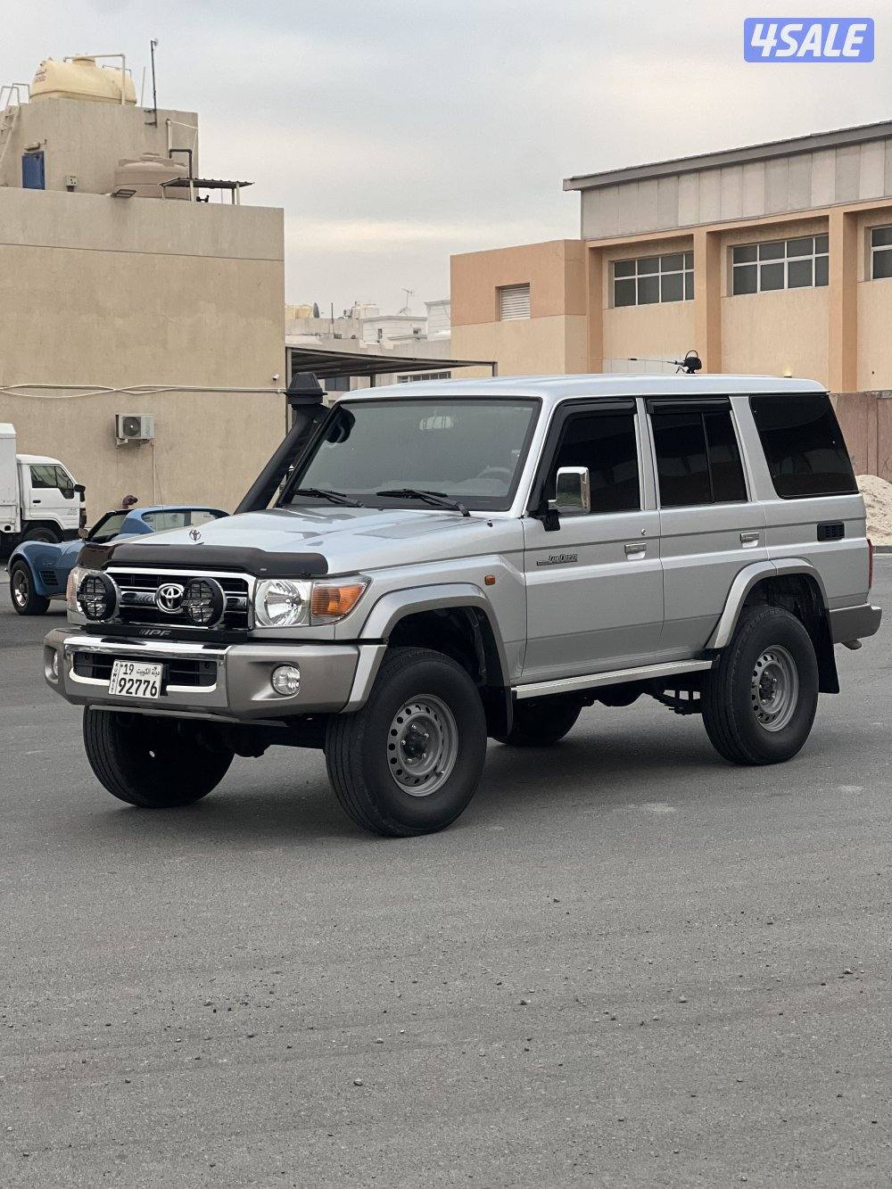 للبيع جيب نص3