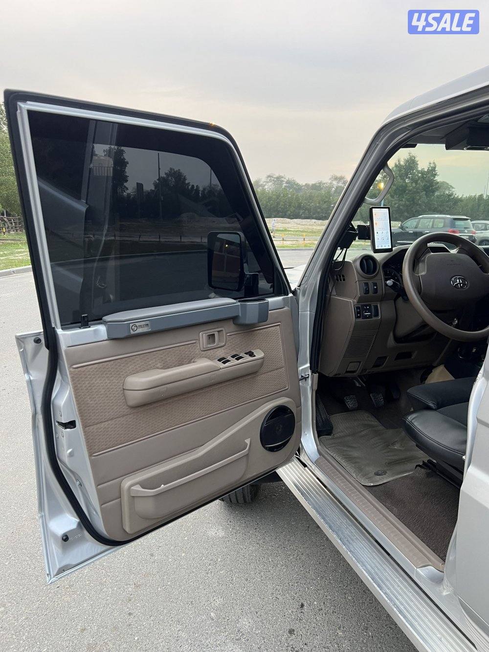 للبيع جيب نص11