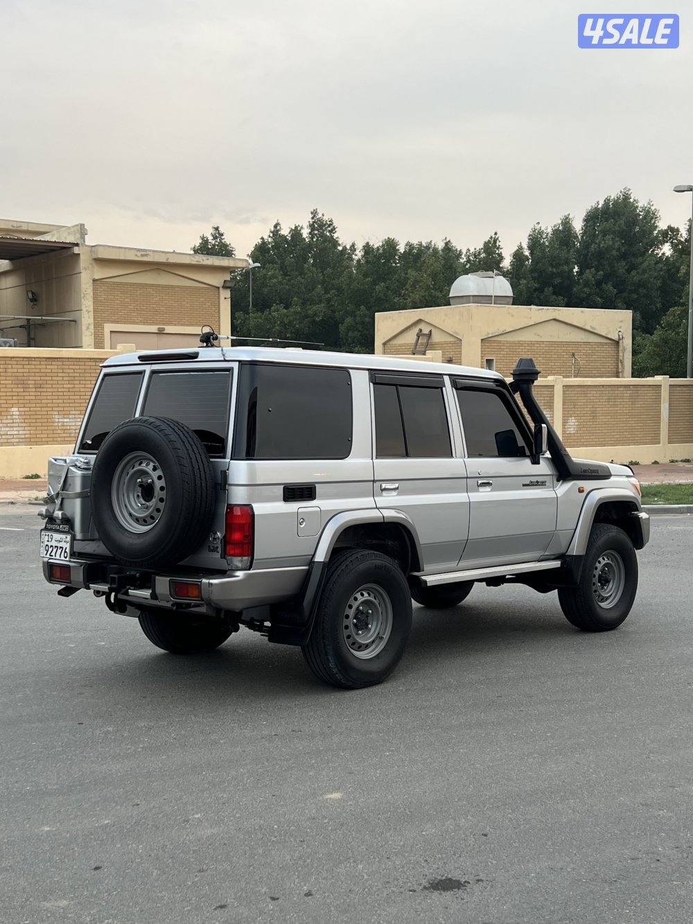 للبيع جيب نص14