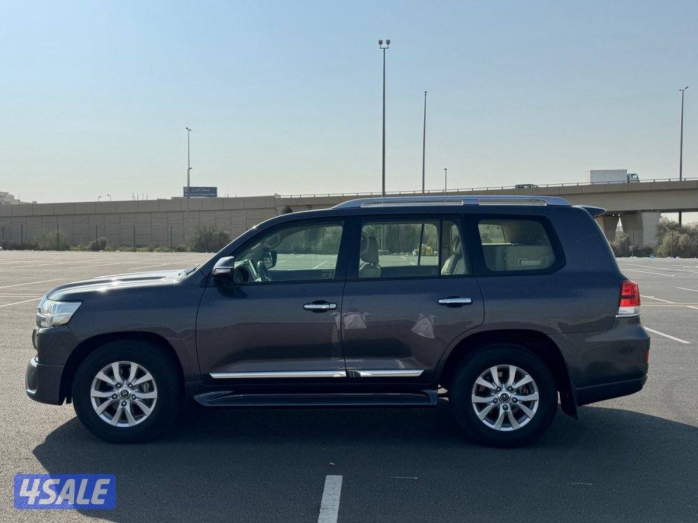 لاند كروزر 20183