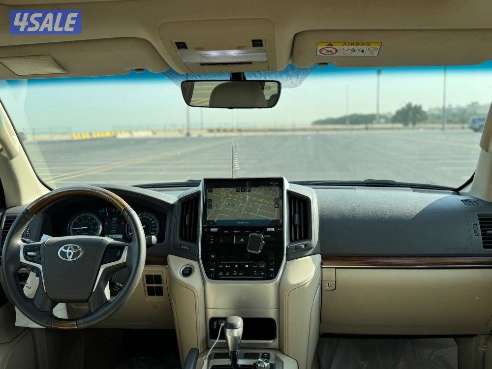 لاند كروزر 20185