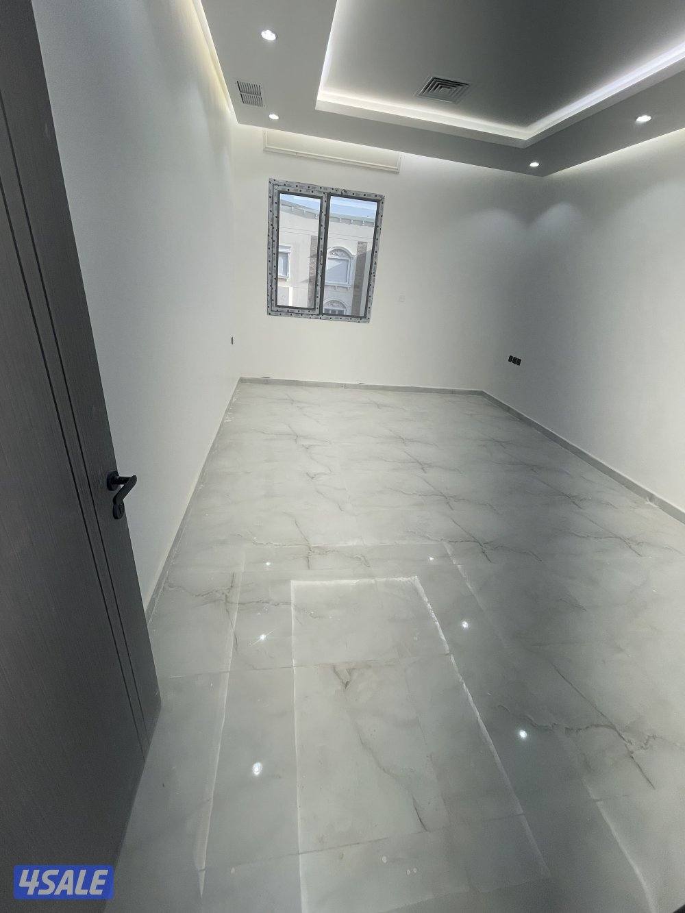 قسيمه للايجار في صباح الاحمد السكنيه8