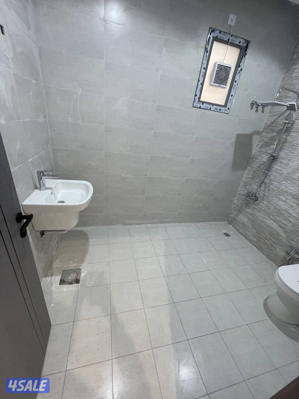 قسيمه للايجار في صباح الاحمد السكنيه9