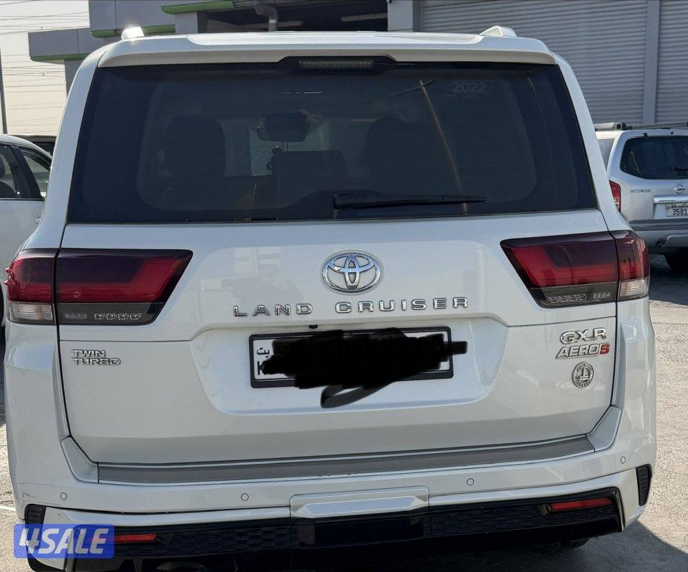 للبيع لاند كروزر GXR ايرو اس توين تيربو 2022 ابيض4