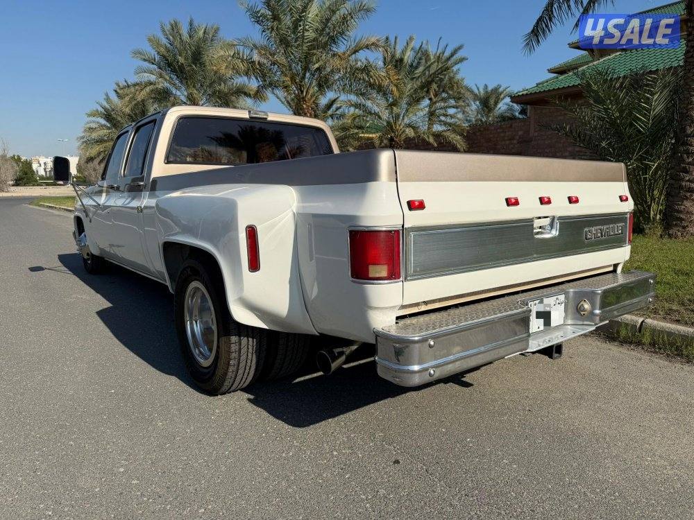 وانيت شيفروليه سيلفرادو دبل تاير قمارتين موديل 1985 وارد وكالة الكويت8