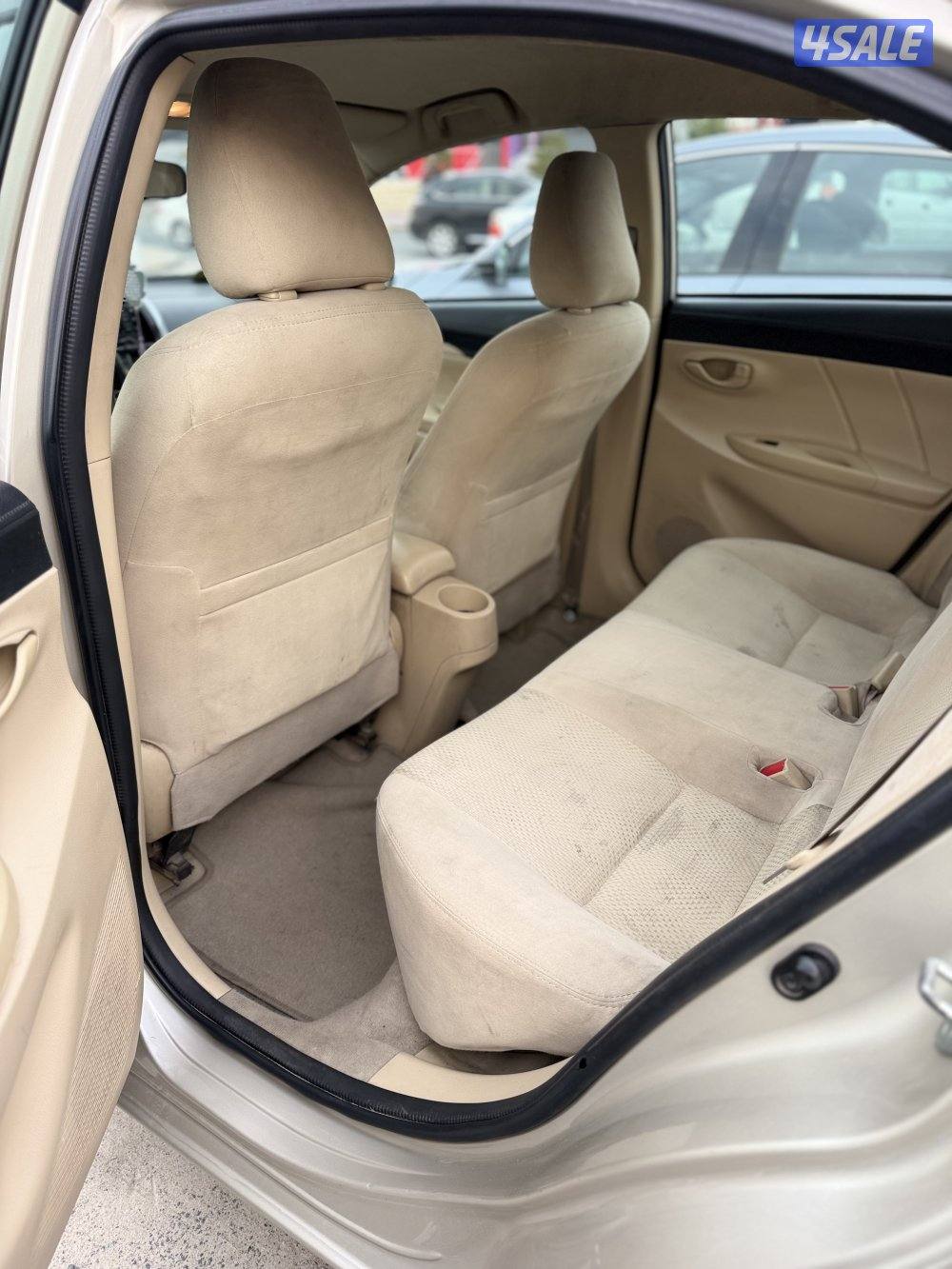 للبيع - تويوتا يارس - موديل 2017 - وارد الساير - حجم المكينه 16004