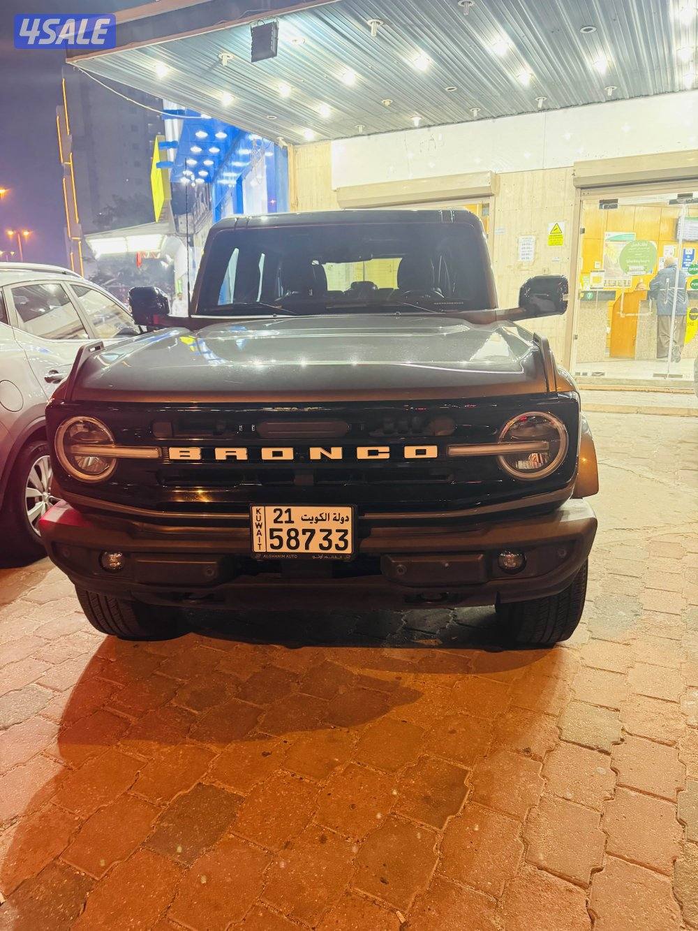 فورد برونكو  اوتر بانك 6 سلندر صبغ الوكاله ما عدا قطعه ماشي 110 الف1