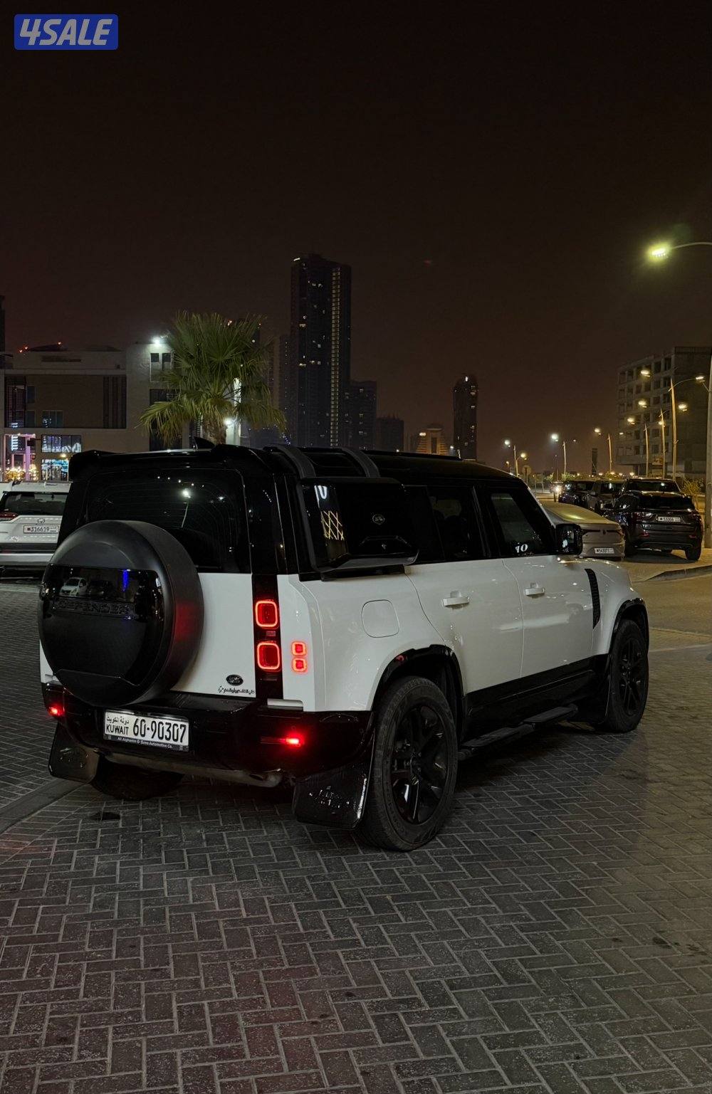 الصندوق والسلم للدفندر استعمال ثلاثه شهور نظيف جداً.4