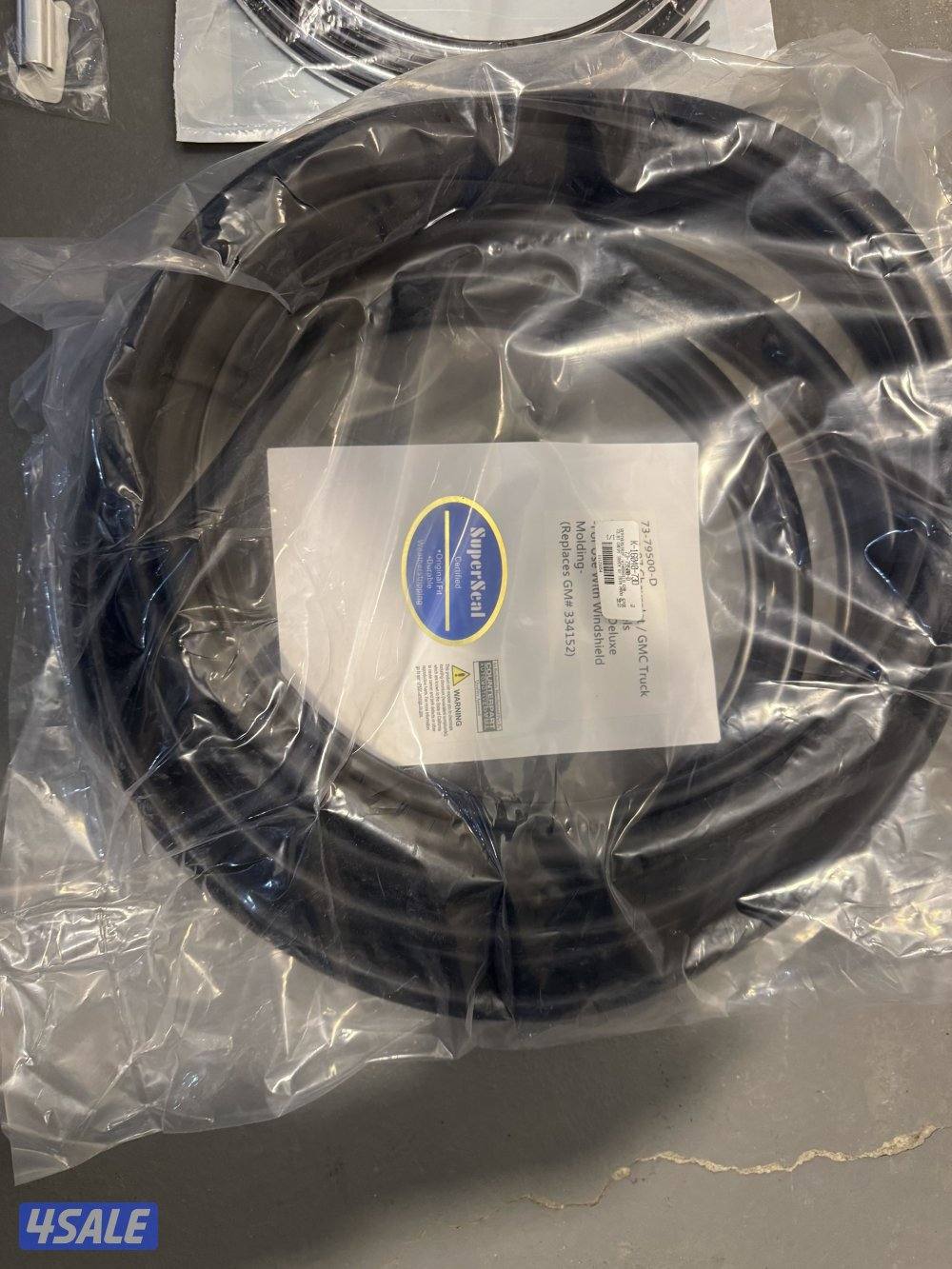 للبيع قطع غيار سيارة كلاسيكية جمس قديم1