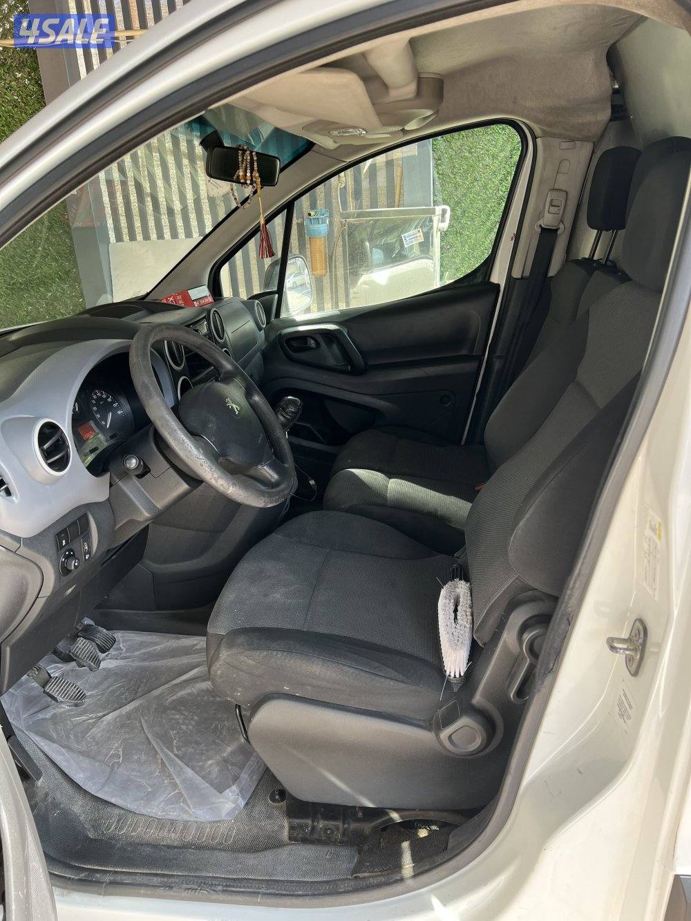 سيارة بيجو 2018  - مشروع غسيل سيارات متنقل مع الرخصة0