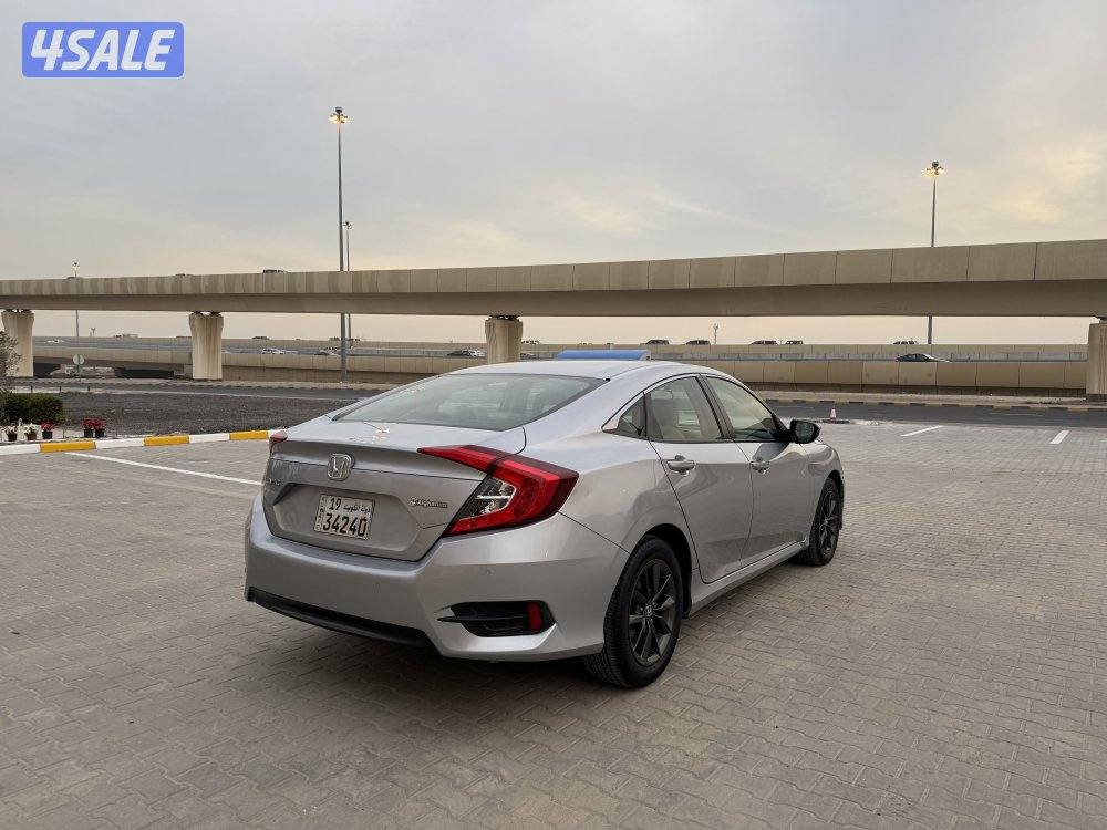 للبيع هوندا سيفيك 32 الف فقط2