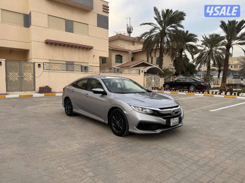 للبيع هوندا سيفيك 32 الف فقط10