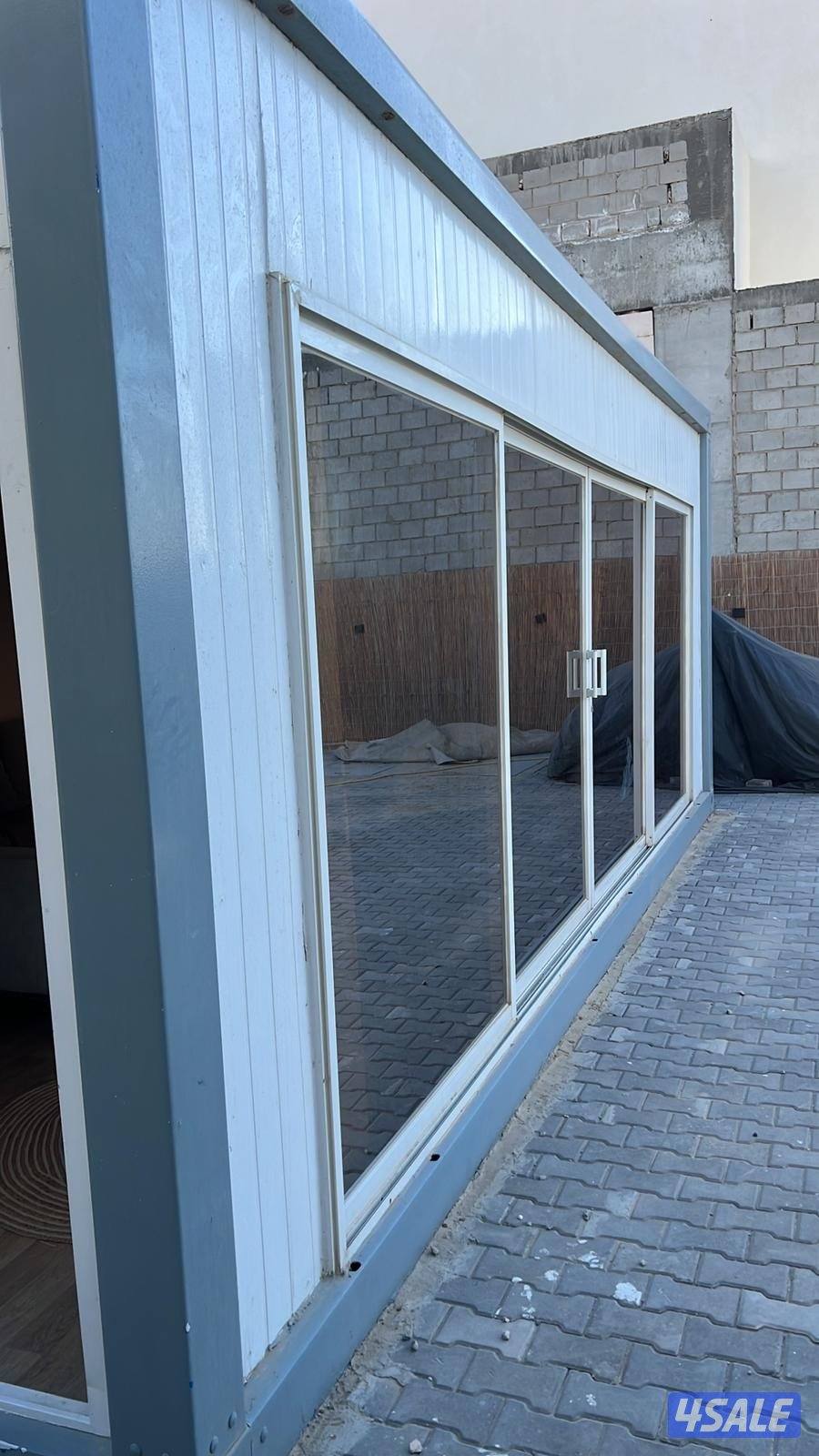 للبيع ساندويش بانيل كامل مع الفرش شكل كونتينر حجم ٧/٤ فك وتركيب1