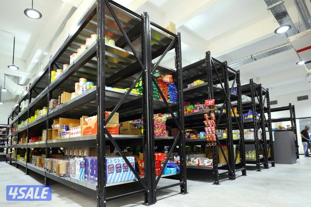 لاغلاق سوق مركزي نعلن عن بيع مجموعة من المعدات المستعملة بحالة جيدة0