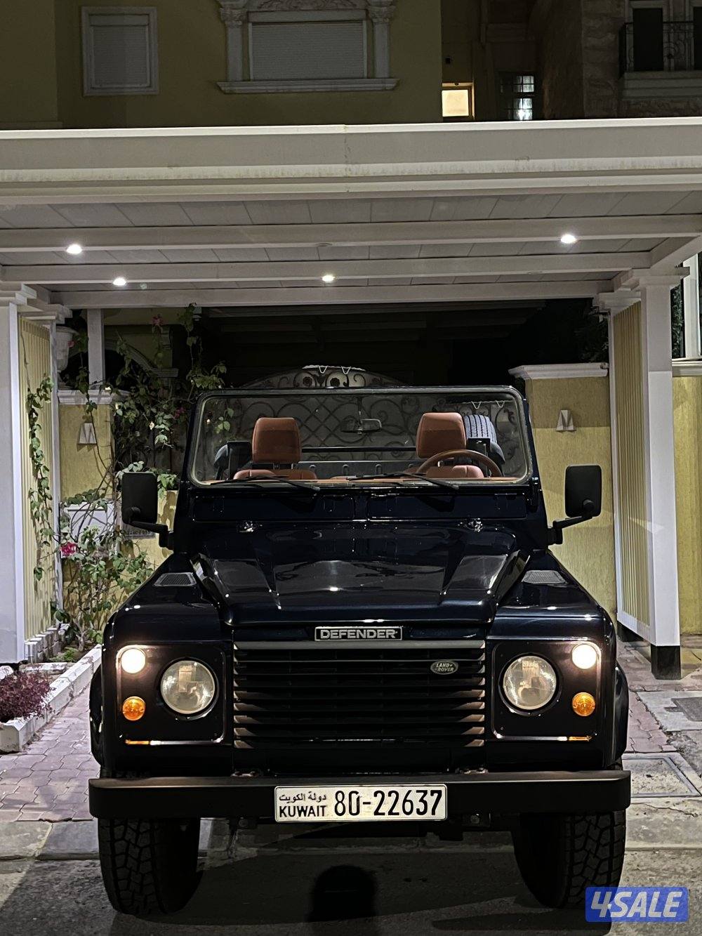 Land Rover Defender2