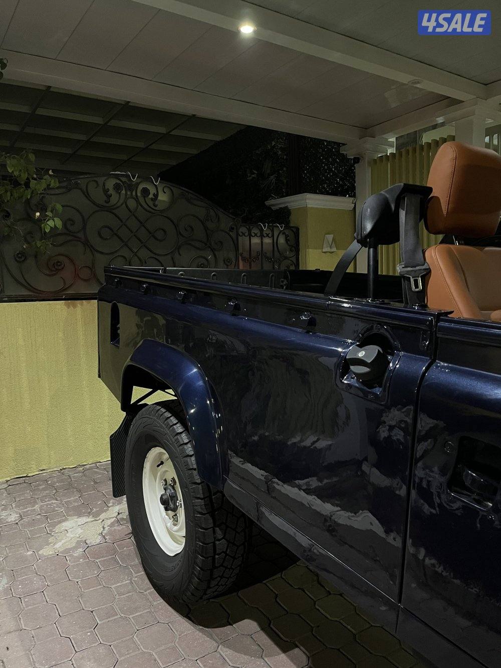 Land Rover Defender5