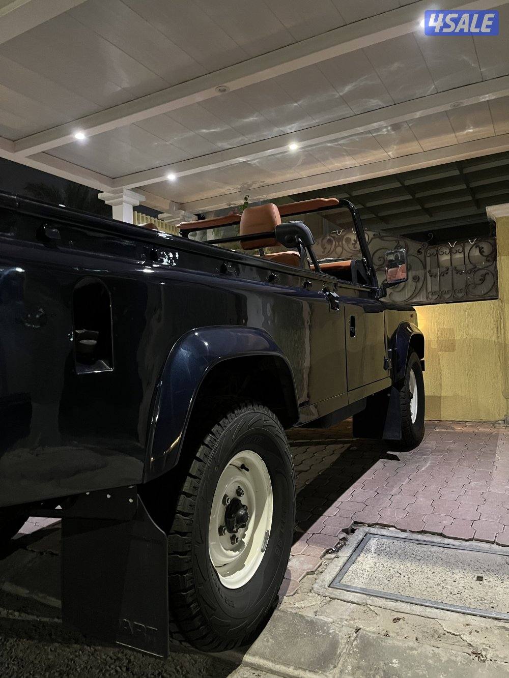 Land Rover Defender10