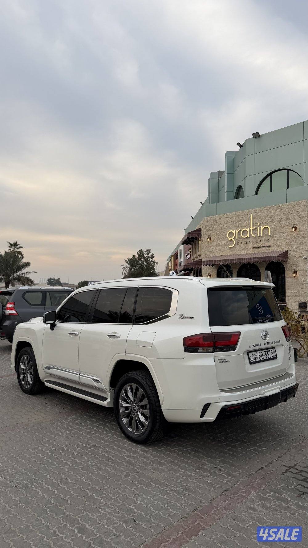 لاند كروز ايرو اس 20223