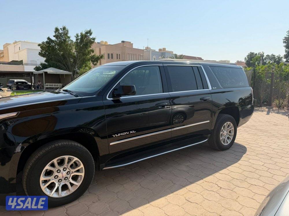 للبيع يوكن XL سوبربان GMC1