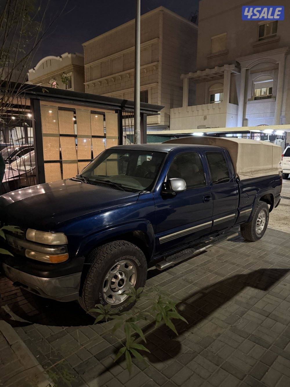 للبيع وانيت غماره ونص شفروليت  شاصي جيد  صبغ تجميلي 2001 يوجد فحص0