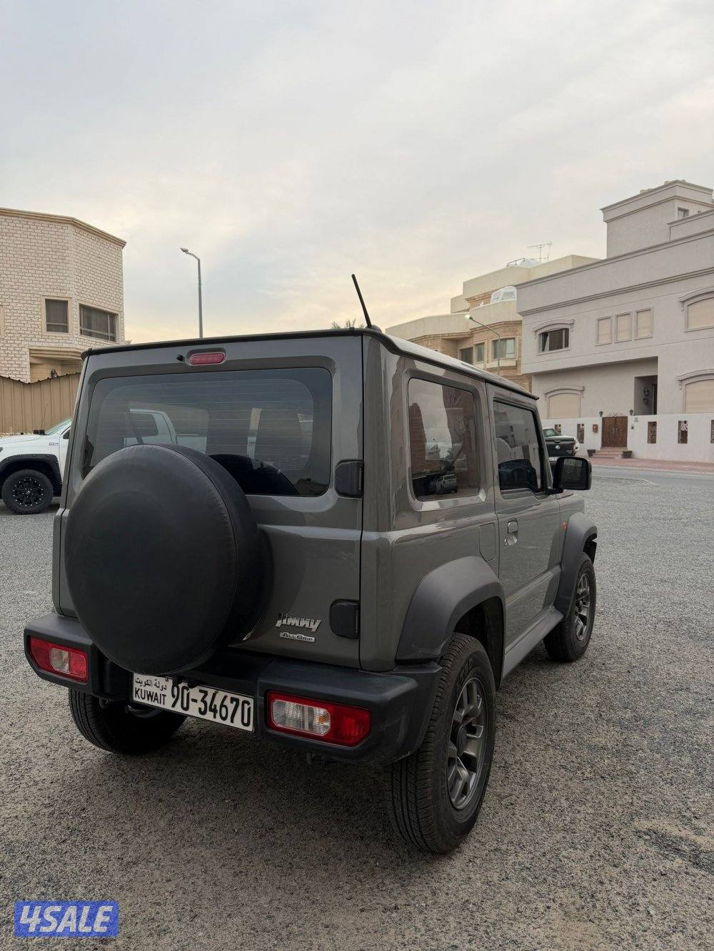 للبيع موديل ٢٠٢٥  من الوكالة استعمال خفيف4