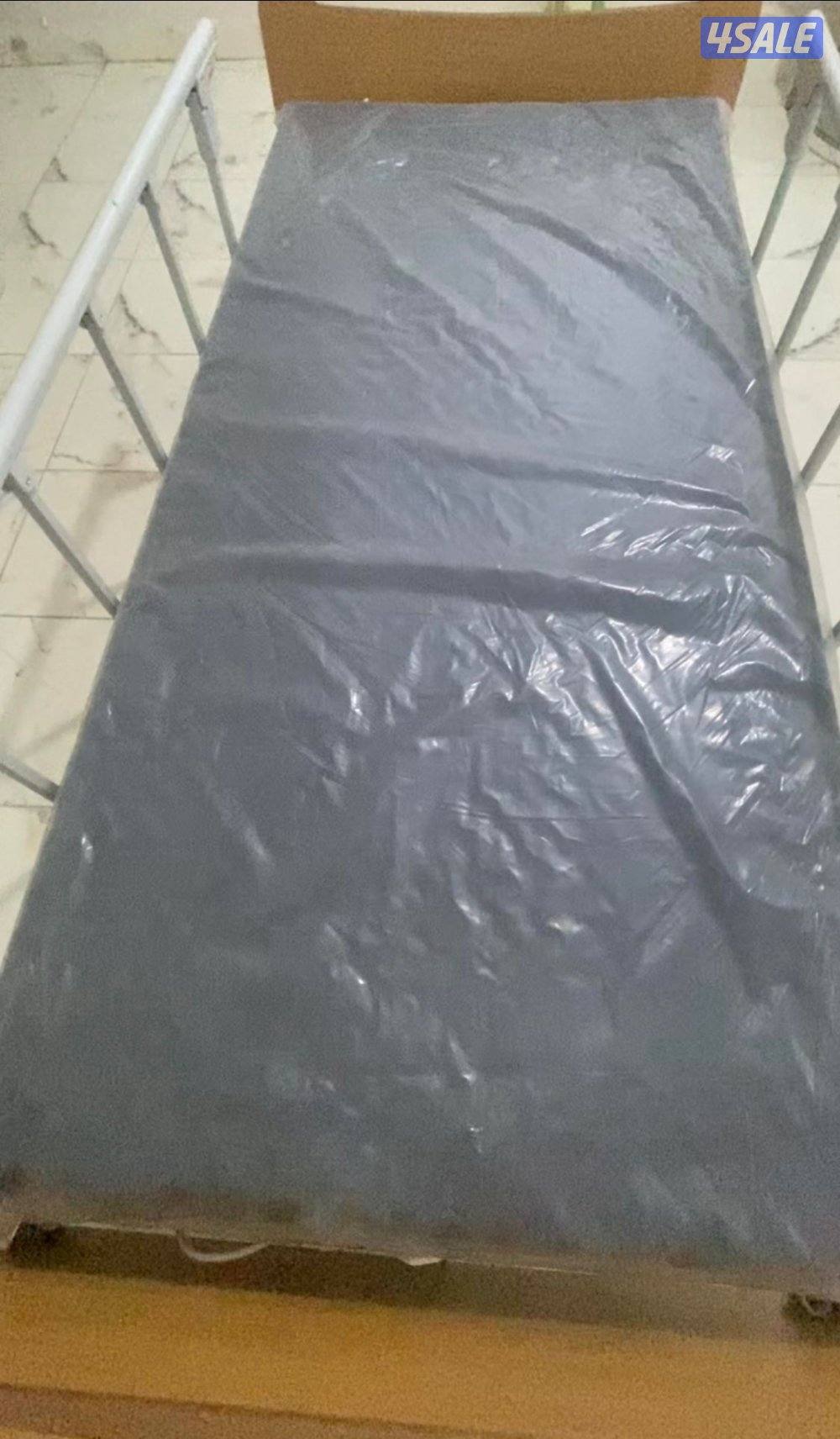 للبيع سرير طبي تحكم ريموت وكيله الغانم مع مرتبة طبيه لمنع التقرحات0