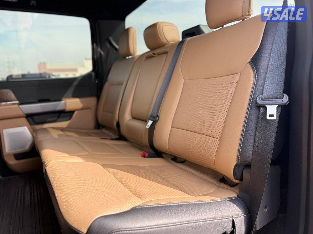 وانيت لاريت 2022 بحالة الوكاله7