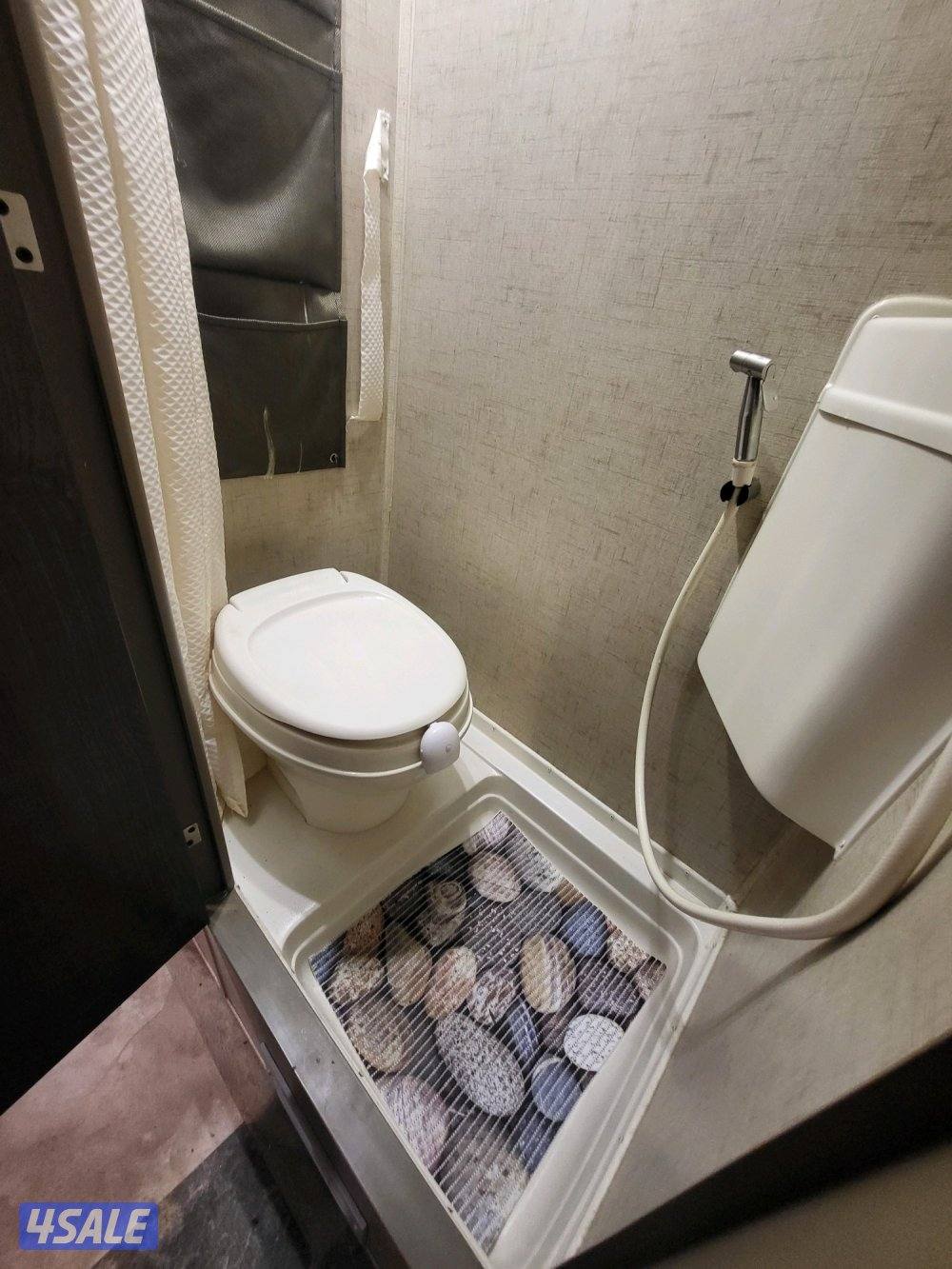 للبيع كرفان امريكي12