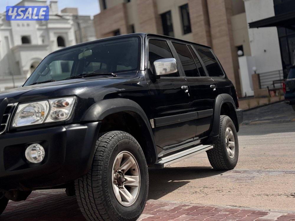 سفاري اسود 99 قير عادي مجدد 2004  بحاله جيده للجادين فقط لاهنتو0