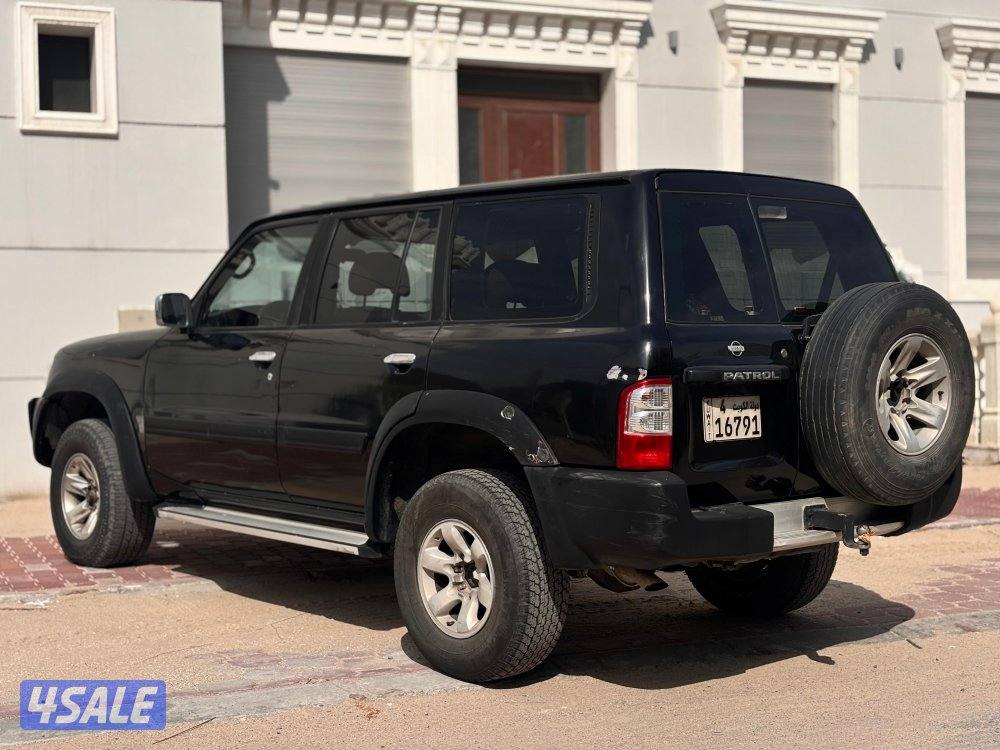 سفاري اسود 99 قير عادي مجدد 2004  بحاله جيده للجادين فقط لاهنتو3