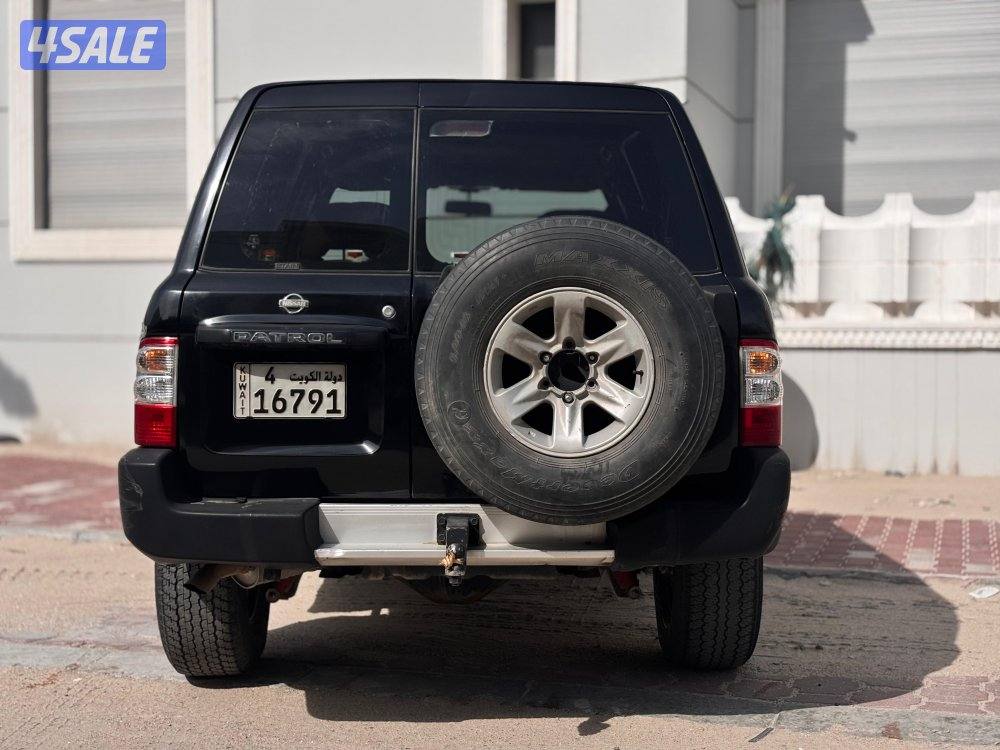 سفاري اسود 99 قير عادي مجدد 2004  بحاله جيده للجادين فقط لاهنتو4