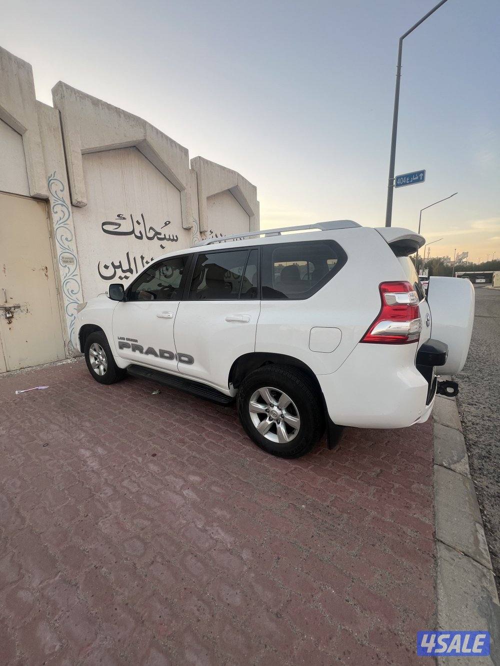 للبيع برادو 2014 ماشي 284 صبغ وكاله0