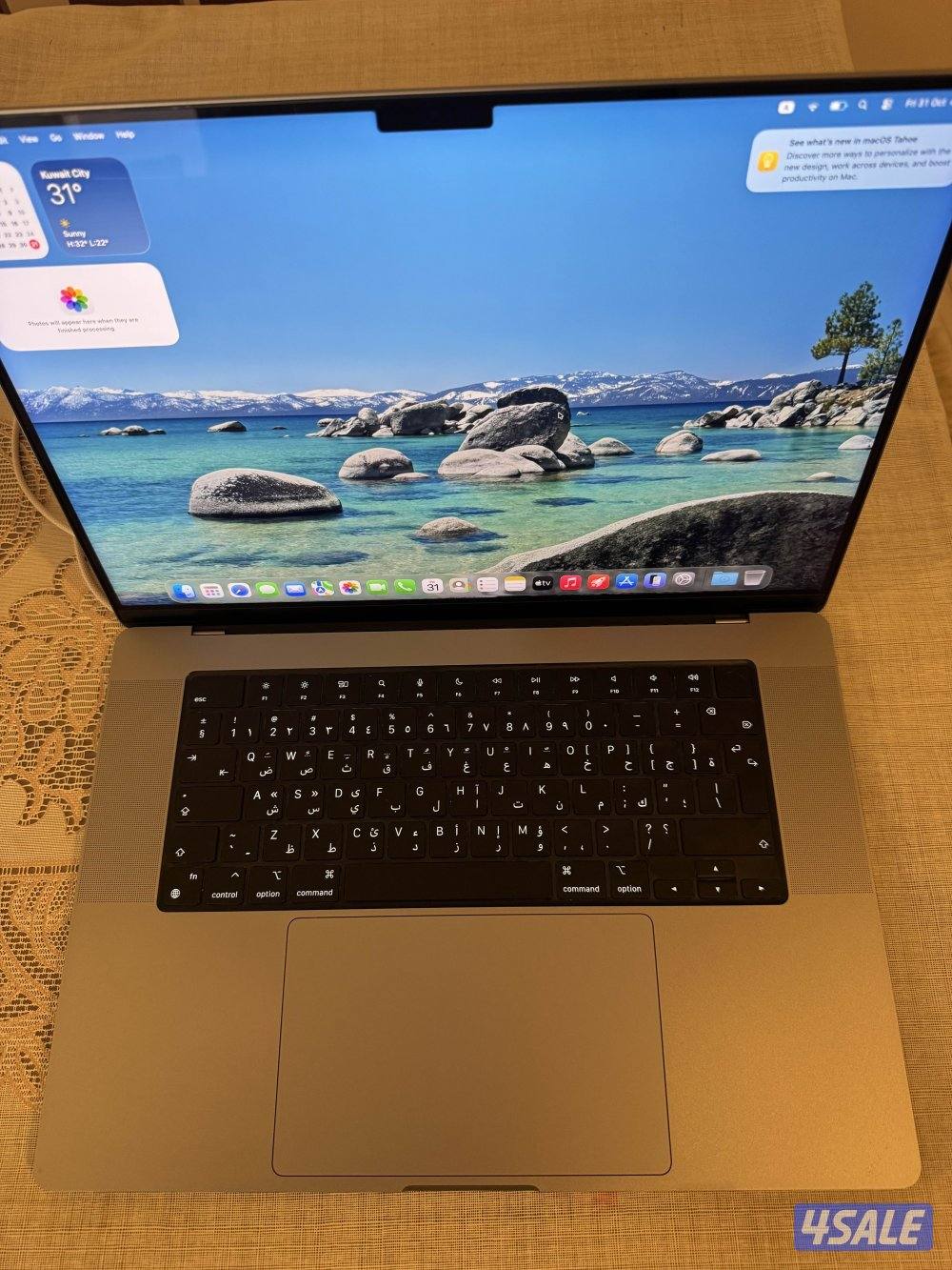 لابتوب ابل ماك بوك برو ام 2 شاشة 16 انش 16 جيجا رام بملحقاته والكرتون0
