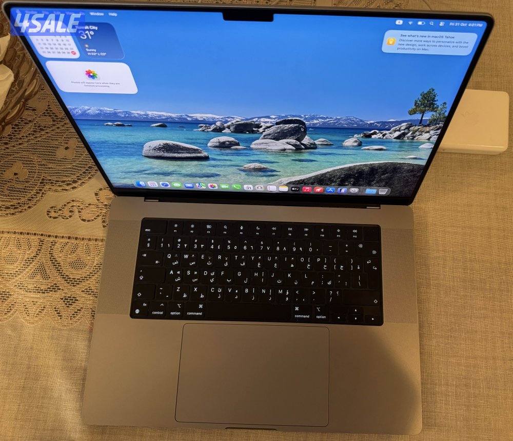 لابتوب ابل ماك بوك برو ام 2 شاشة 16 انش 16 جيجا رام بملحقاته والكرتون4