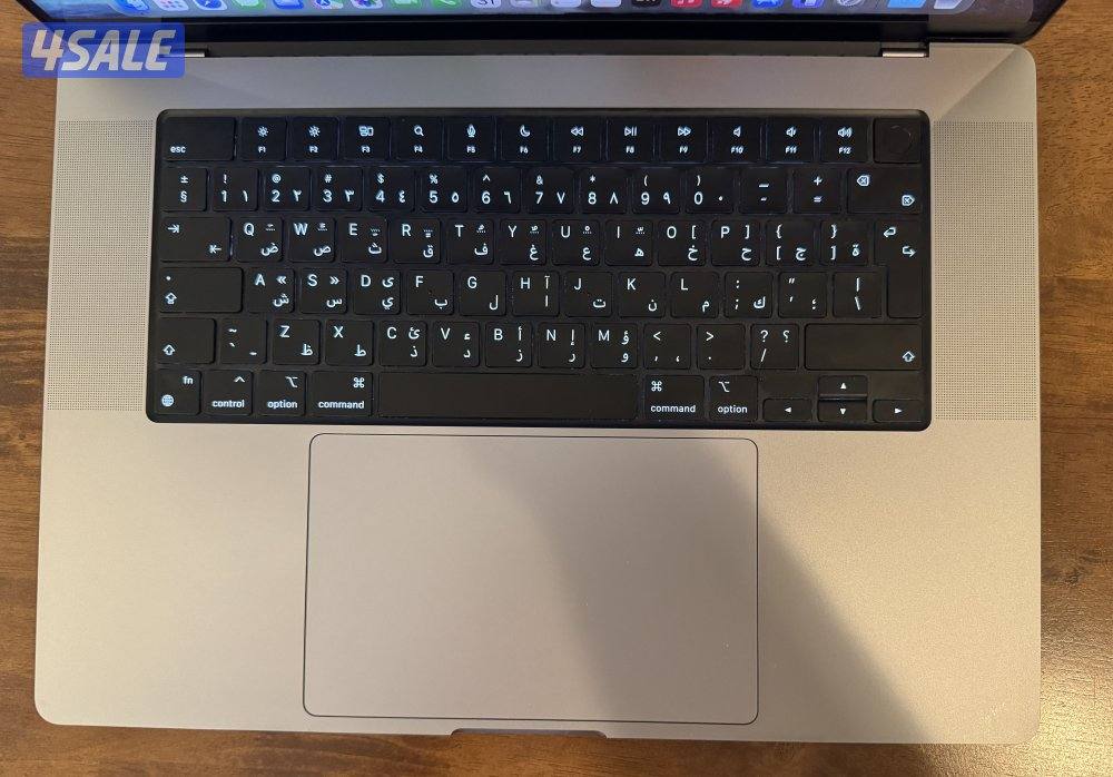 لابتوب ابل ماك بوك برو ام 2 شاشة 16 انش 16 جيجا رام بملحقاته والكرتون10