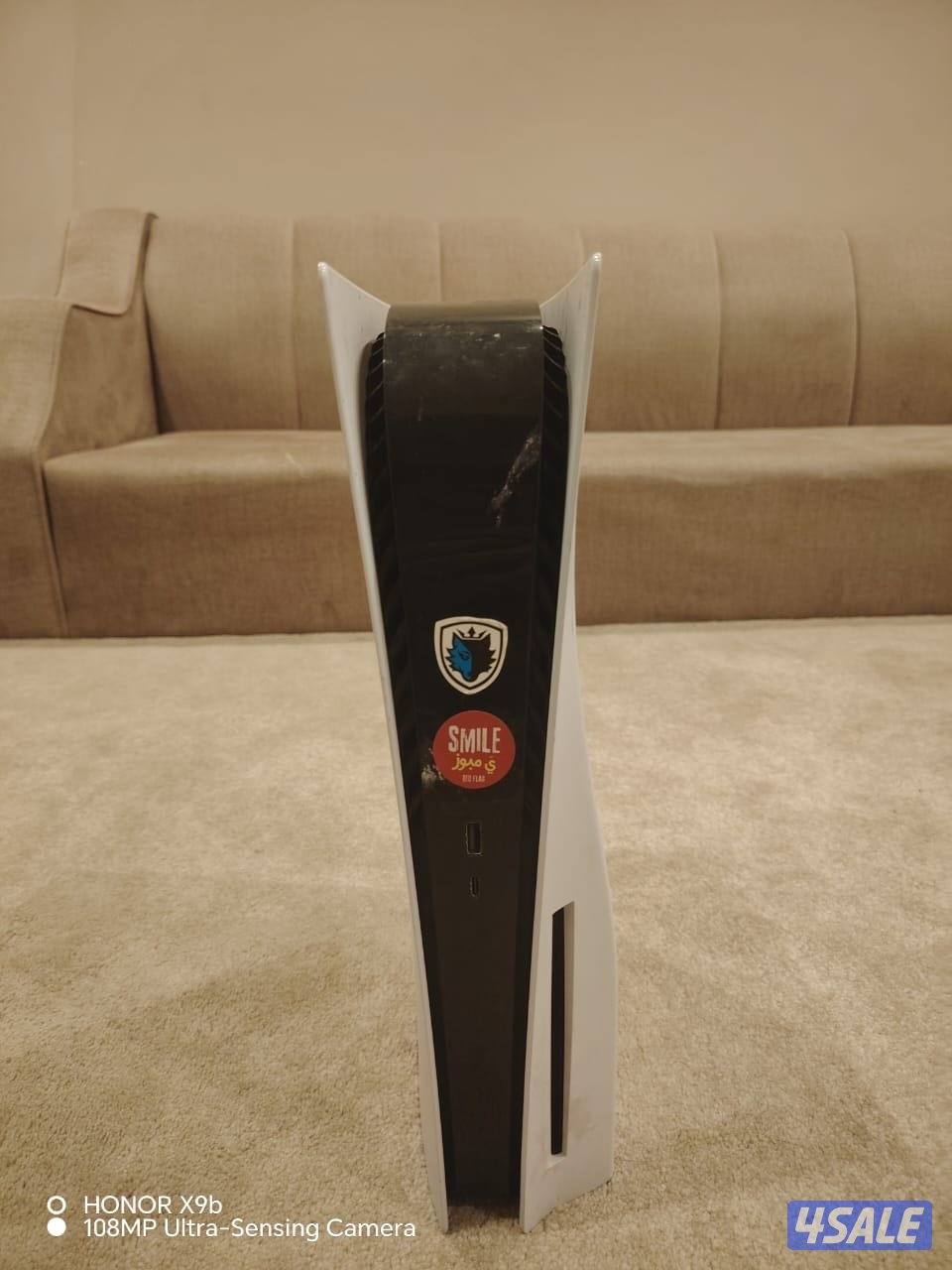 نشتري جميع انواع البلاستيشن فور وفايف حتي لو سكراب نشتريها1