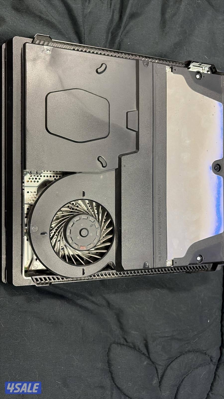 نشتري جميع انواع البلاستيشن فور وفايف حتي لو سكراب نشتريها14