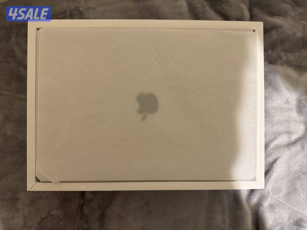 Macbook Pro M3 Pro 18GB RAM 512GB SSD 18 Core GPU 12 Core CPU3