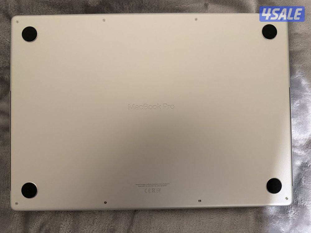 Macbook Pro M3 Pro 18GB RAM 512GB SSD 18 Core GPU 12 Core CPU5