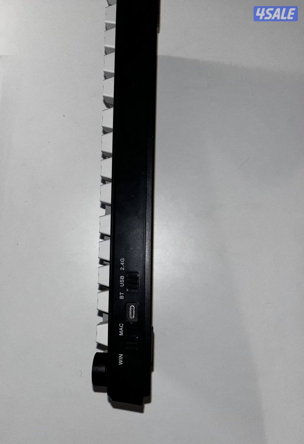 AJAAZ AK820max plus (magnetic Keyboard)5