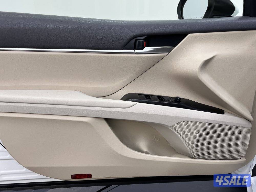 TOYOTA CAMRY Toyota CAMRY 202110