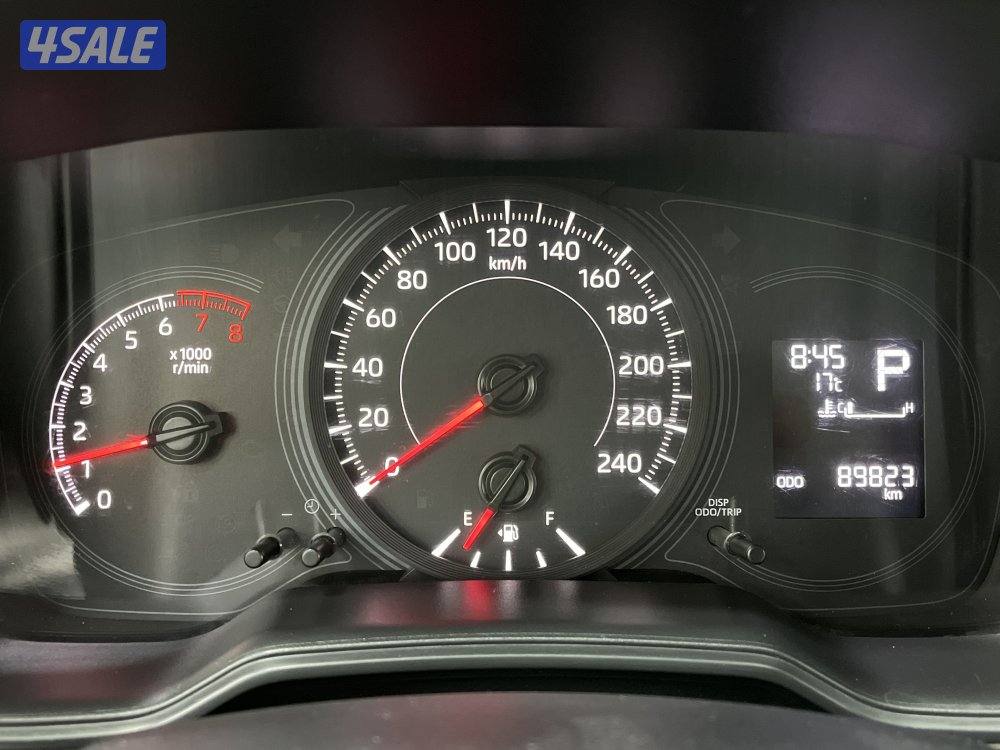 TOYOTA COROLLA 1.6L XLI STD OPTION6