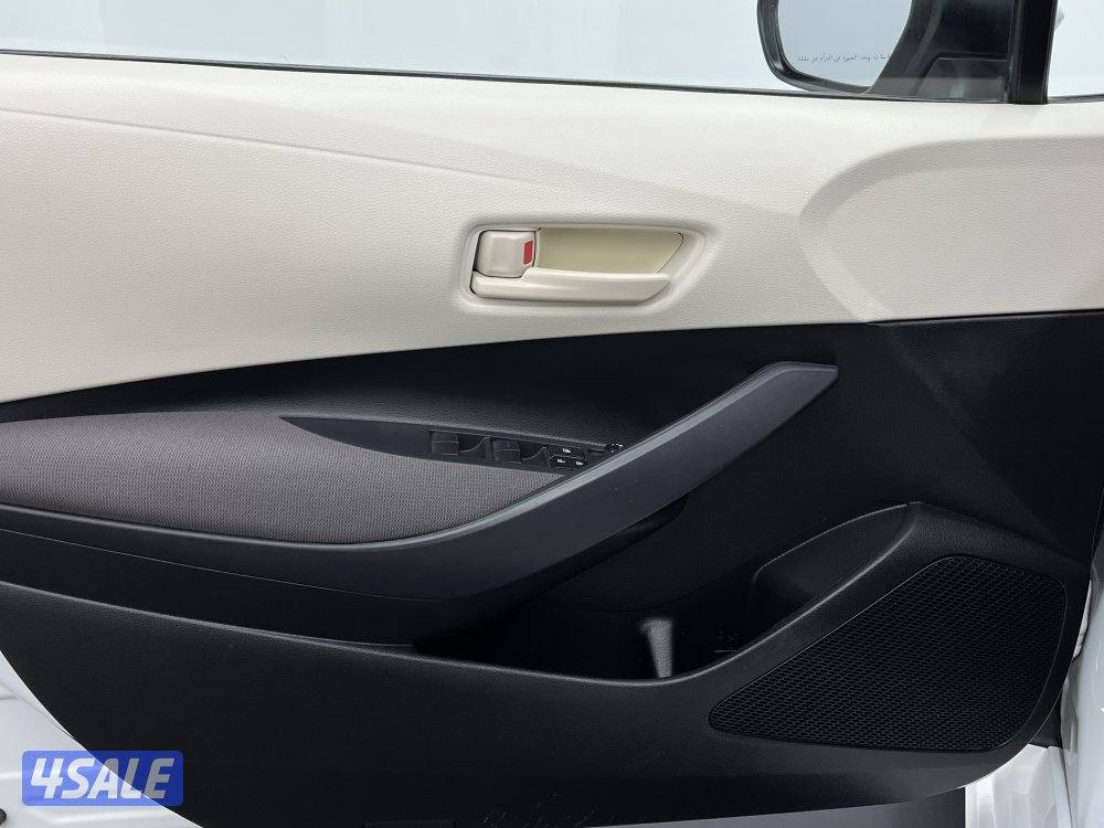 TOYOTA COROLLA 1.6L XLI STD OPTION10