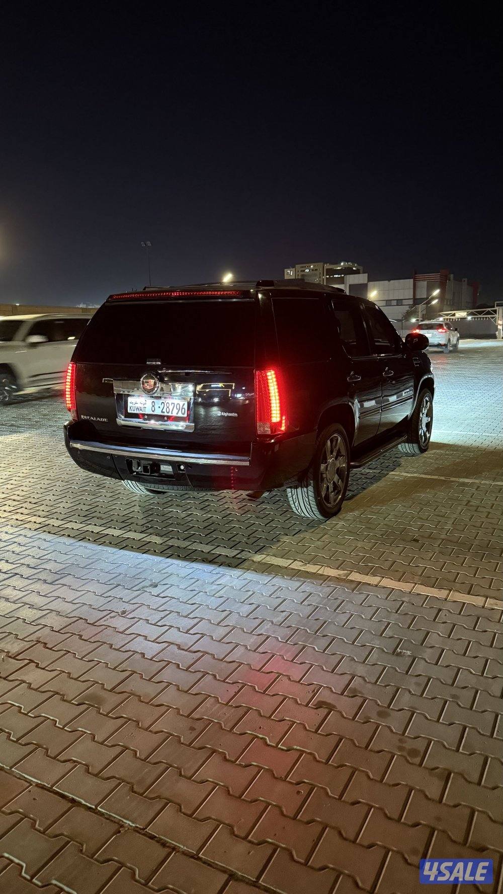 للبيع اسكاليد 20074