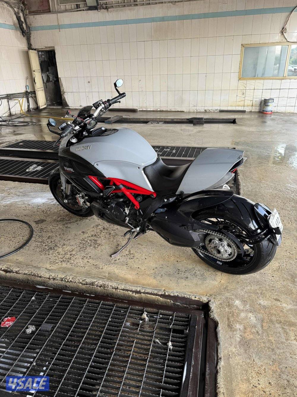 للبيع دوكاتي ديافل ٢٠١٢ نظيف جدا ماشي ٥٨٠٠كيلو وتم عمل سيرفس كامل2