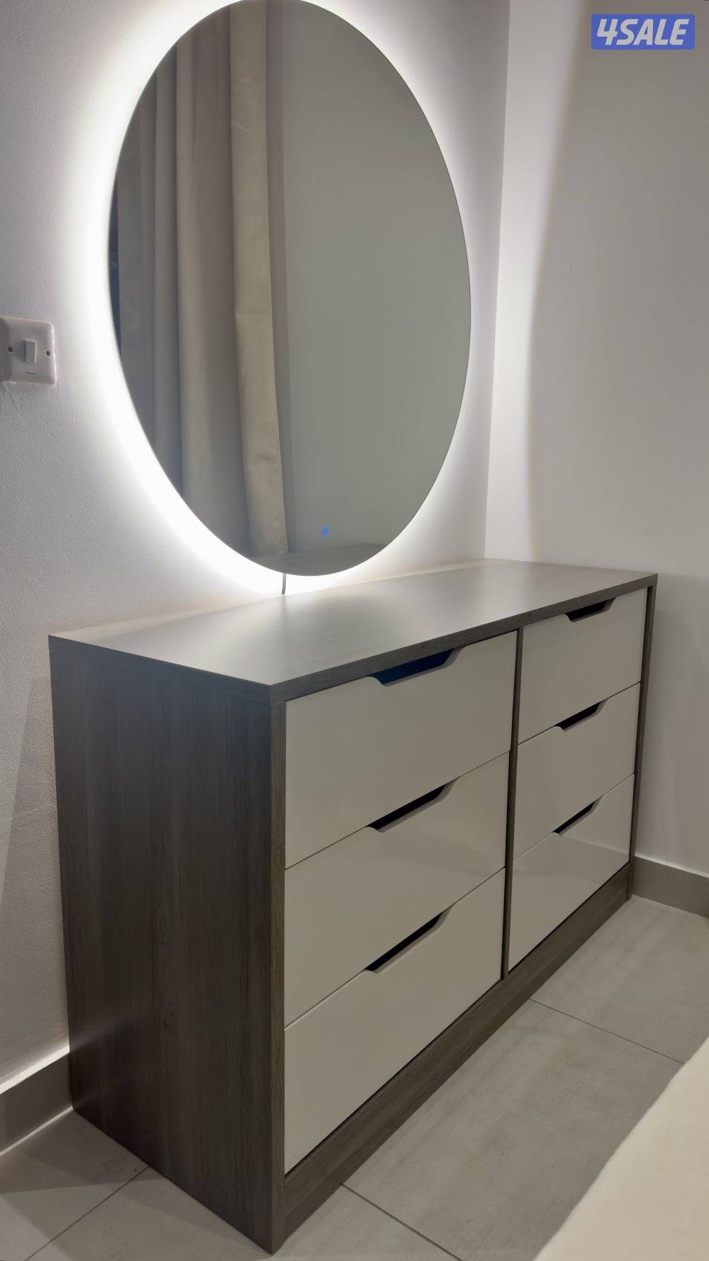 Bedroom + mattress + mirror8